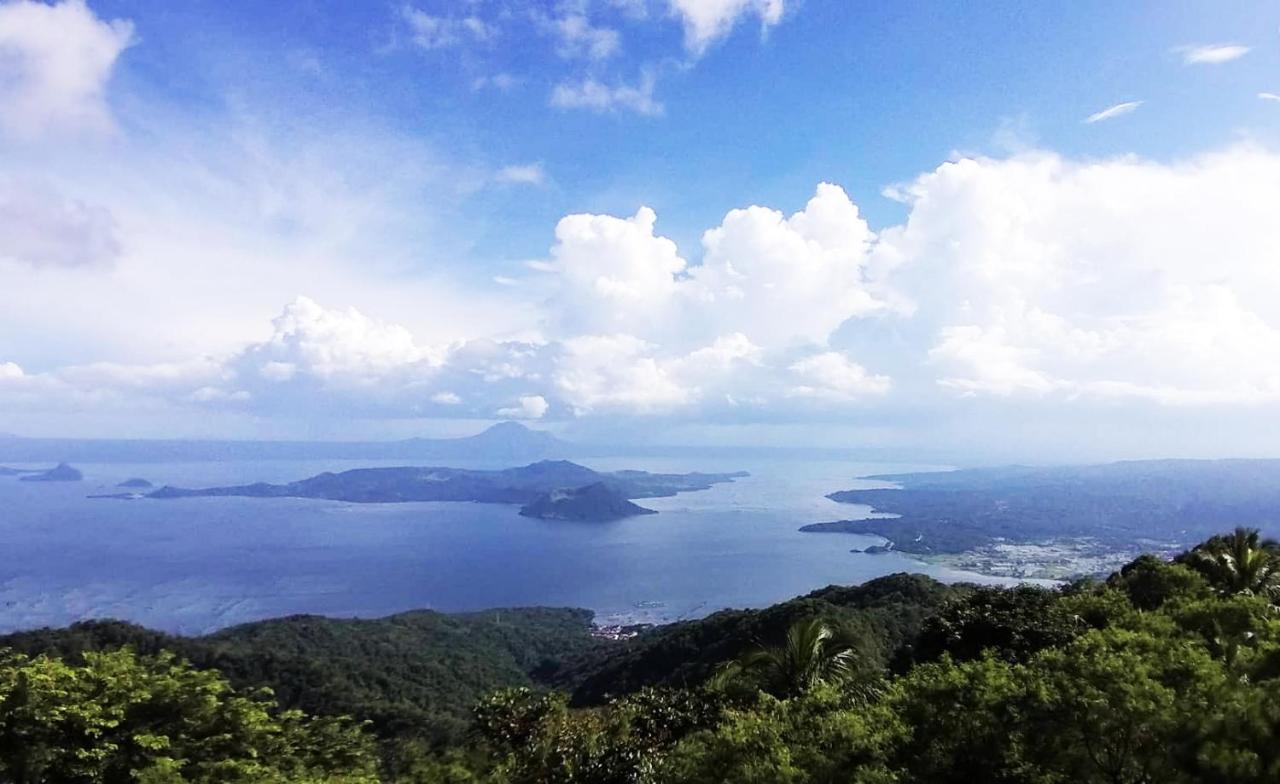 Bed and Breakfast The Carmelence View Tagaytay City Zewnętrze zdjęcie