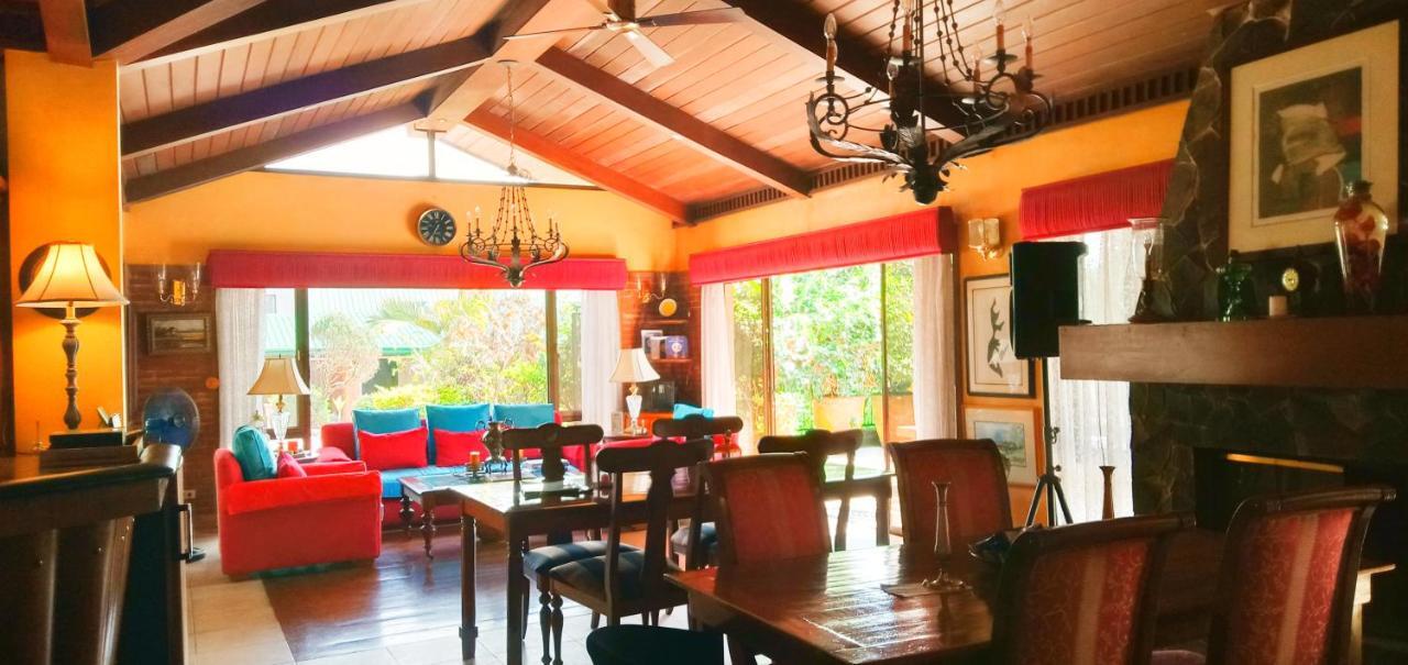 Bed and Breakfast The Carmelence View Tagaytay City Zewnętrze zdjęcie
